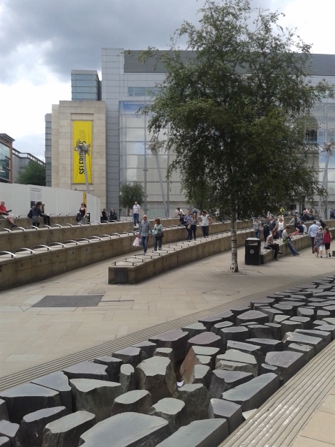 Exchange Square - Isso sim é um Espaço Público!