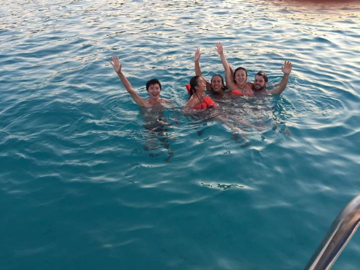 Galera nas águas cristalinas de Blue Lagoon - Ilha de Comino