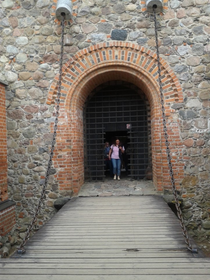 Acesso ao castelo com ponte levadiça