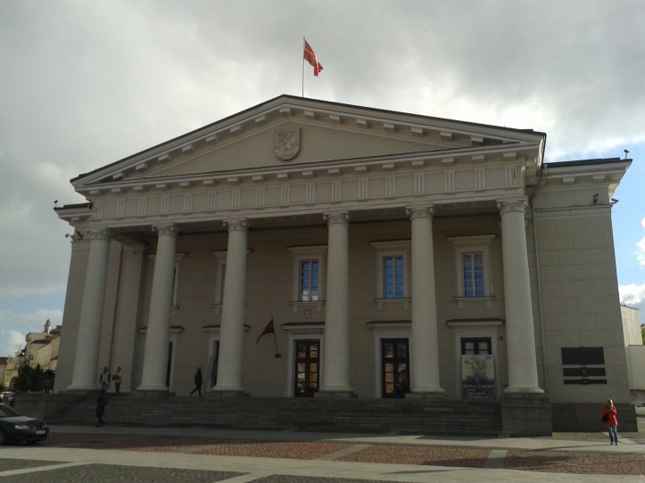 Prédio da Prefeitura - ponto de encontro oficial de Vilnius