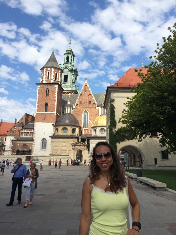 Pátio central do Castelo de Wawel com Catedral ao fundo
