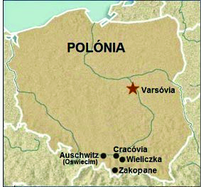 Mapa indicando a localização de Cracóvia, da Mina de Sal de Wieliczka e do campo de concentração de Auschwitz