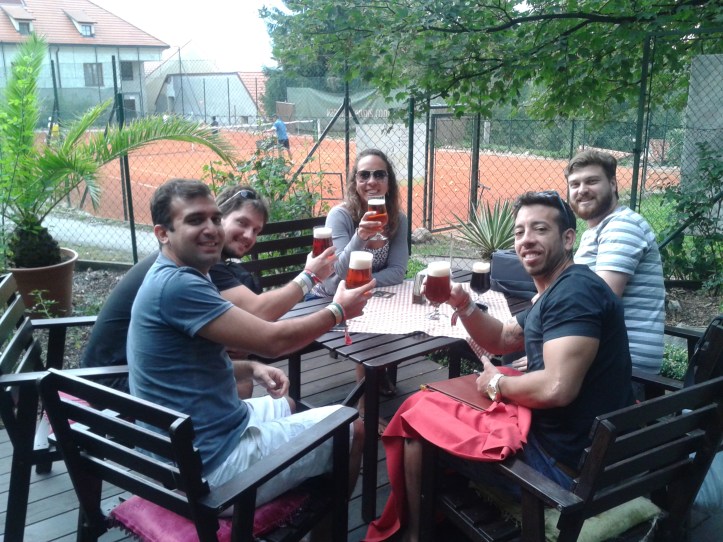 Começando a degustar as cervejas dos Monges