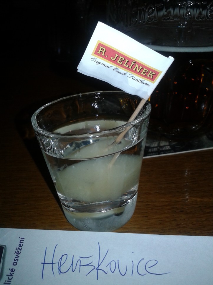 Hruškovice - shot a base de pêra