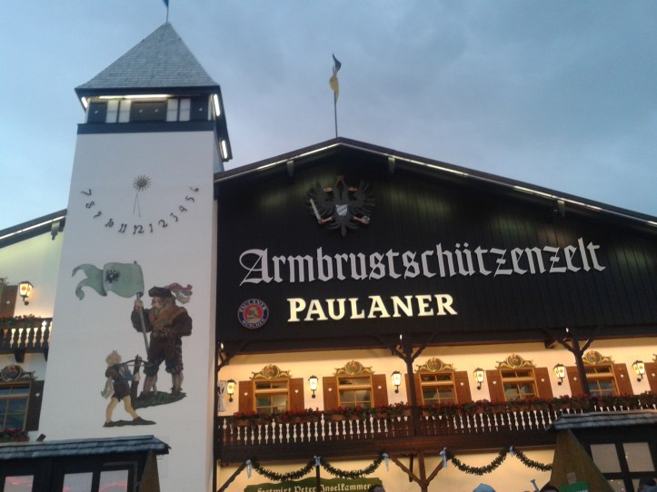 Outra tenda da Paulaner