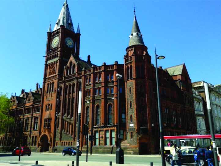 Edifício Victoria, onde, dentre outras faculdades, abriga o Harrison Hughes, o prédio da Engenharia