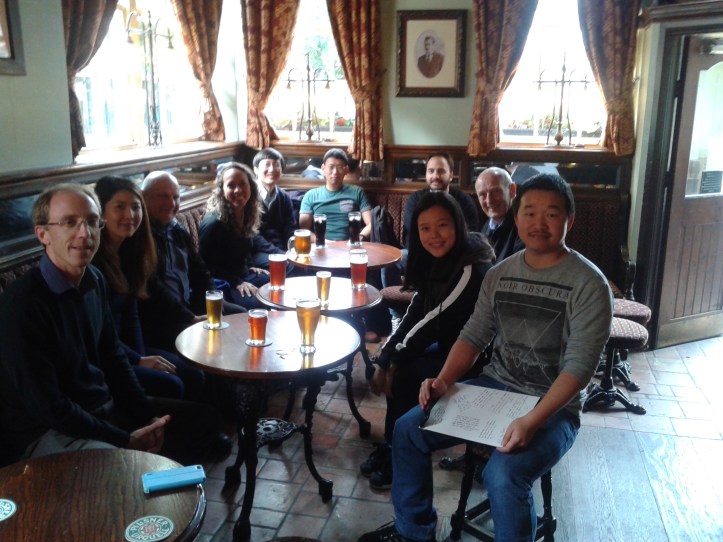 Pessoal do ARU reunido no Cambridge pub