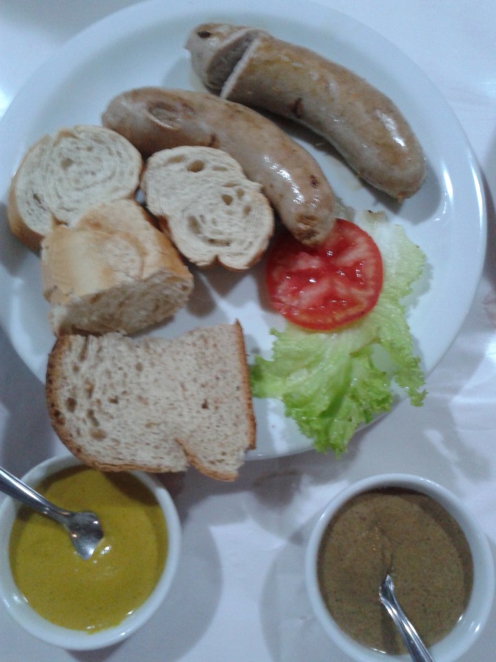Linguiça alemã no restaurante Fritz em Penedo