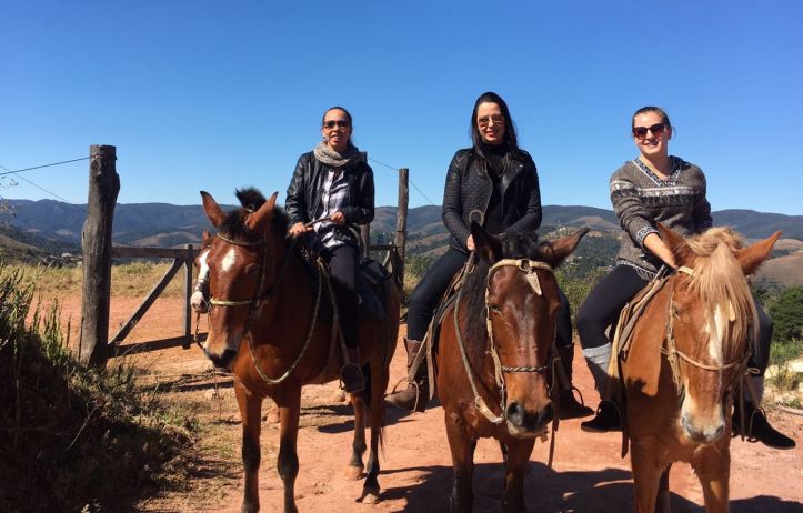 Passeio a cavalo pelo entorno do Sítio do Vovô (Descansópolis)