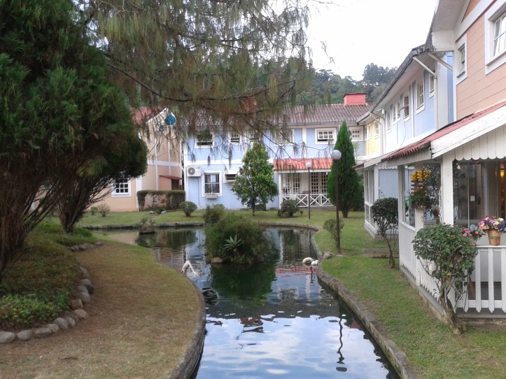 Paisagem do interior do Shopping Pequena Finlândia em Penedo