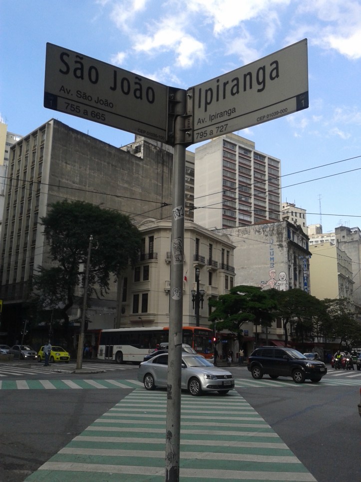 Esquina da avenida Ipiranga com a São João