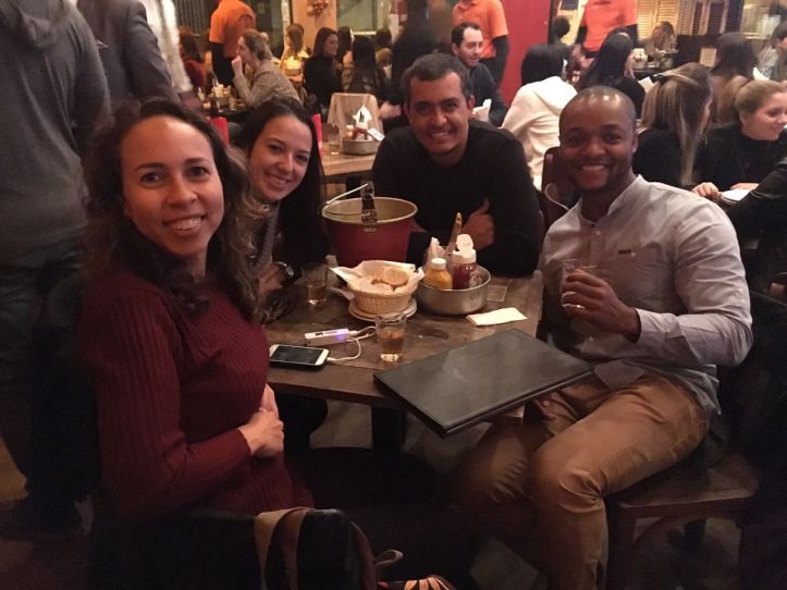 Happy hour no Tatu Bola