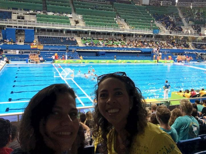 Polo aquático no Estádio Aquático Olímpico com minha prima Nathalia