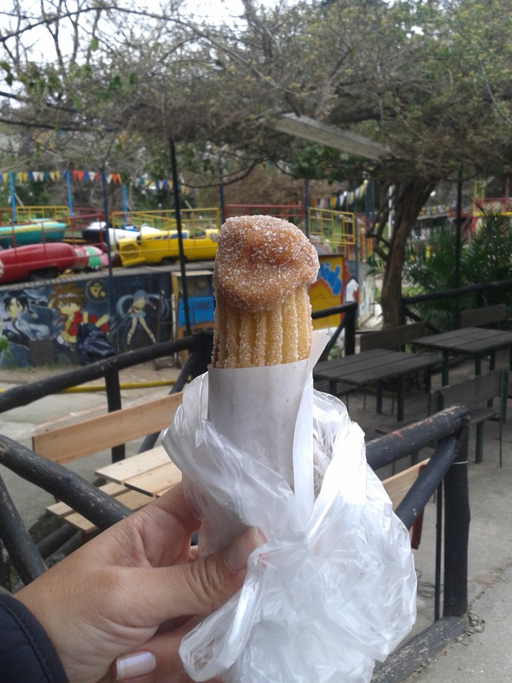 Maravilhoso churros com doce de leite no parquinho do Parque Batlle