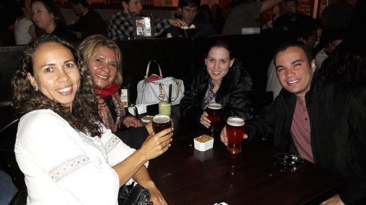 Degustando uma cervejinha artesanal na Cervejaria Antares