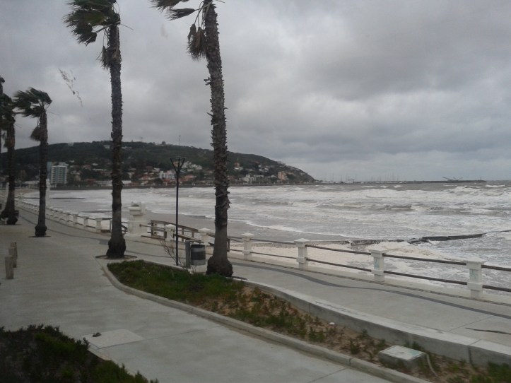 Orla de Piriápolis e a força dos ventos