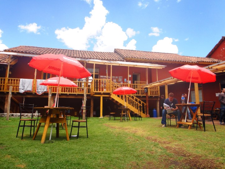 Pátio do Hostel Loki