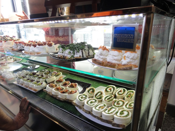 Mercado de San Miguel - vitrine de tapas