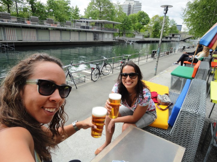 Cervejinha às margens do Limmat