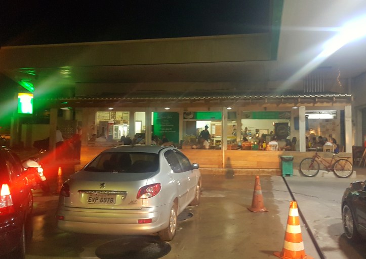 22 - Restaurante do posto de gasolina-01