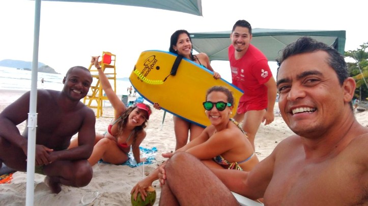 8.1-galera na praia-01