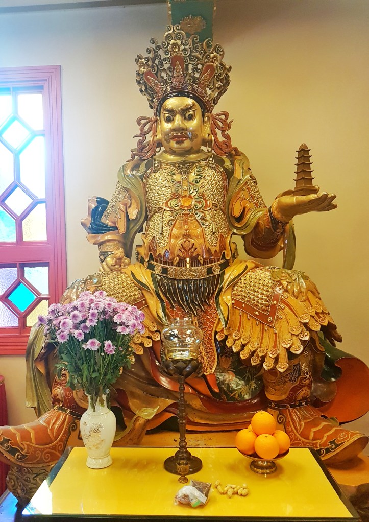 24- Buda e oferendas monasterio-02