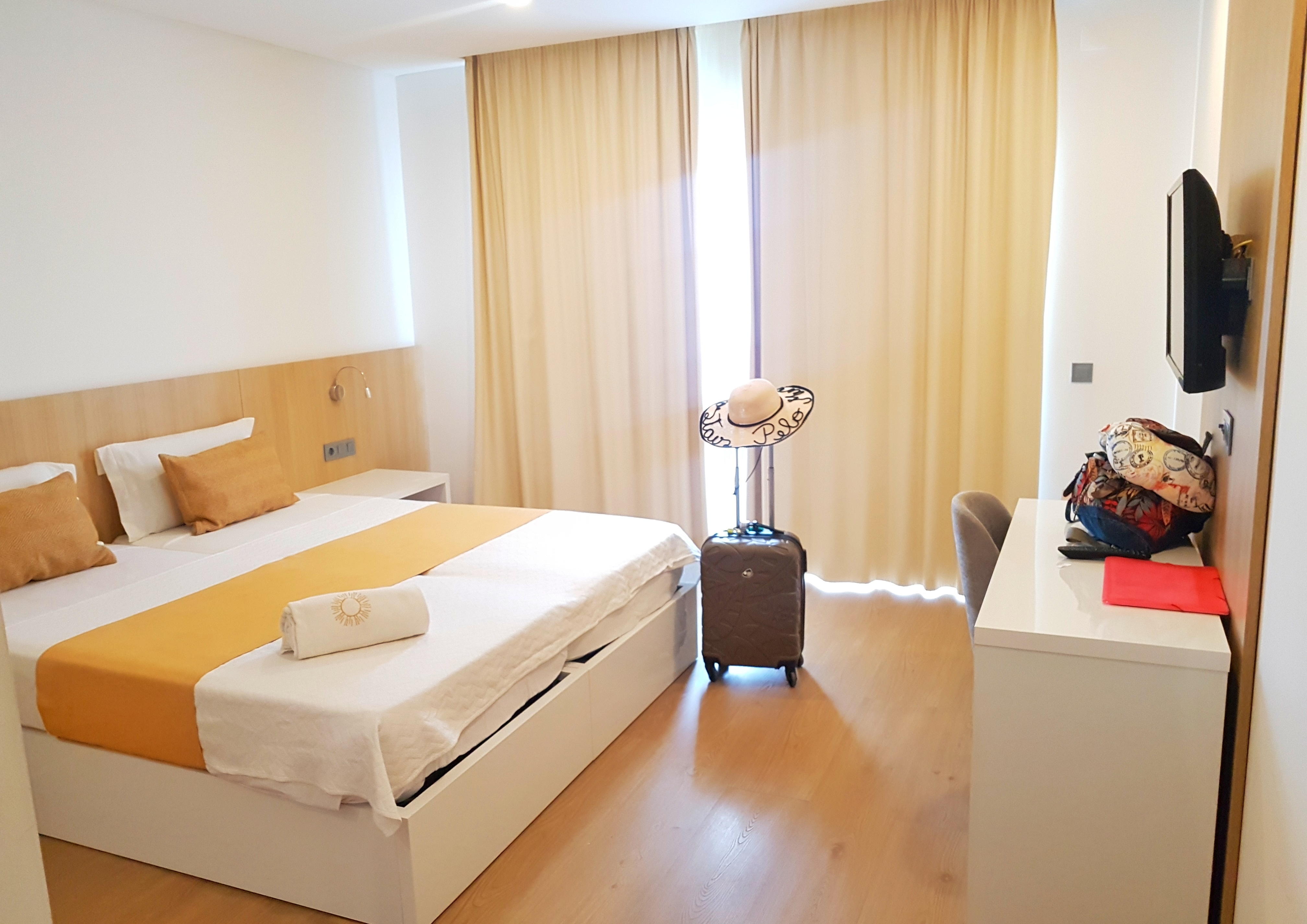 2 - Quarto Hotel da Luz